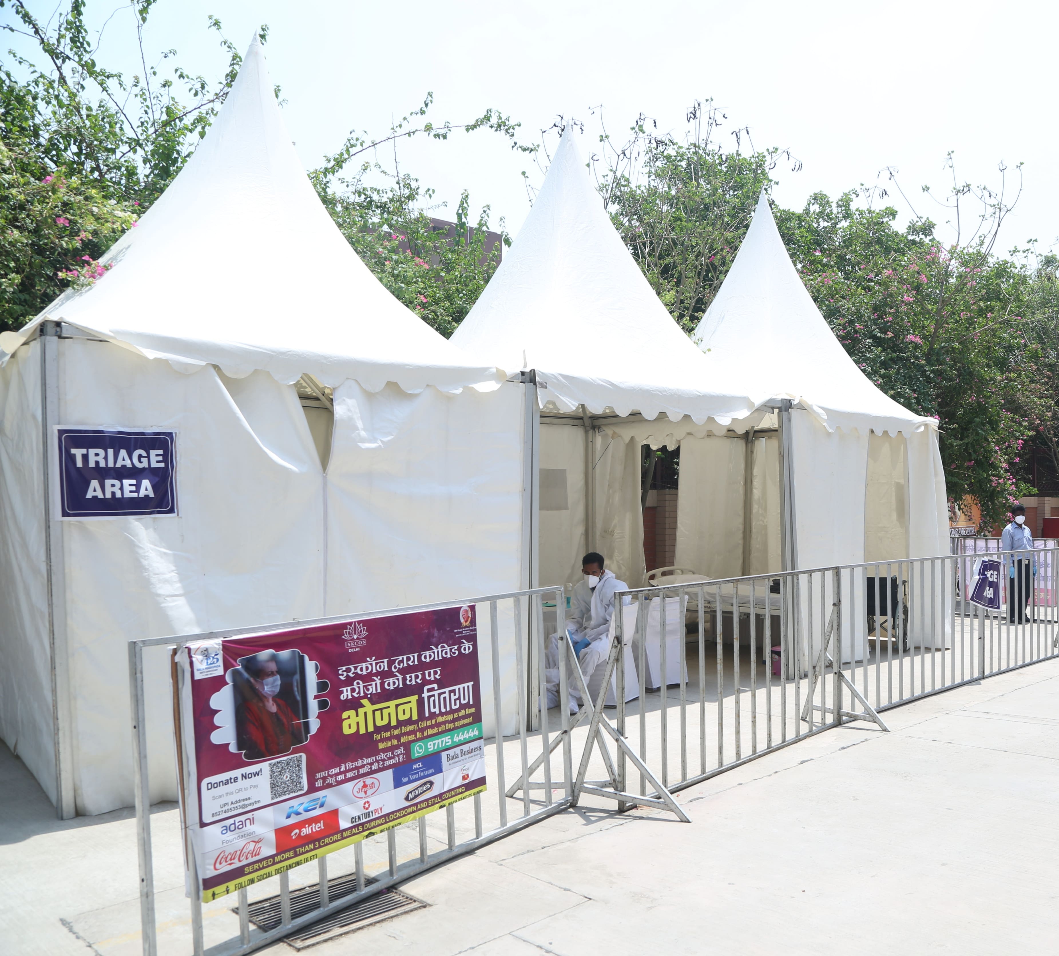 A make-shift facility at Deendayal Upadhyay College, Delhi by ISKCON Delhi