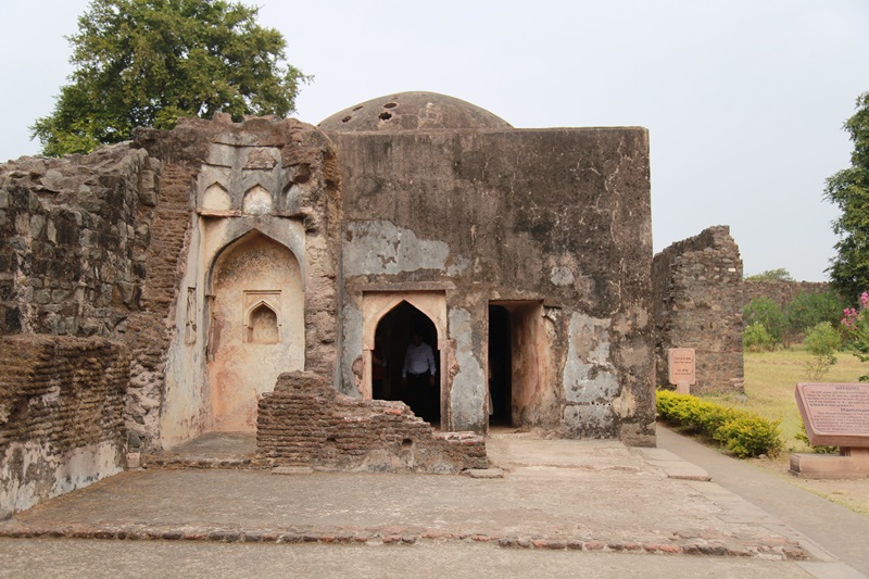 A love letter to the abandoned