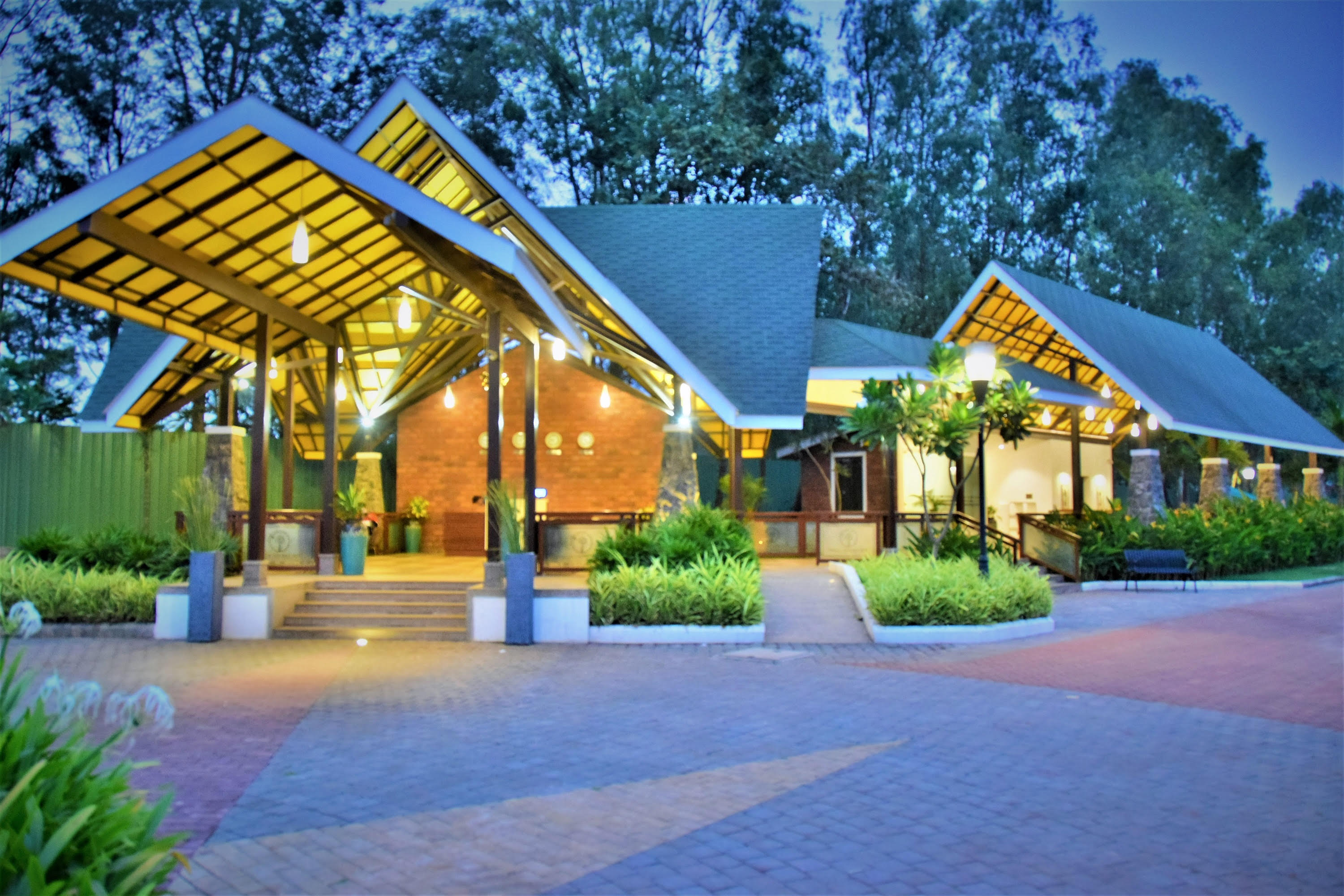 Fazlani Nature’s Nest