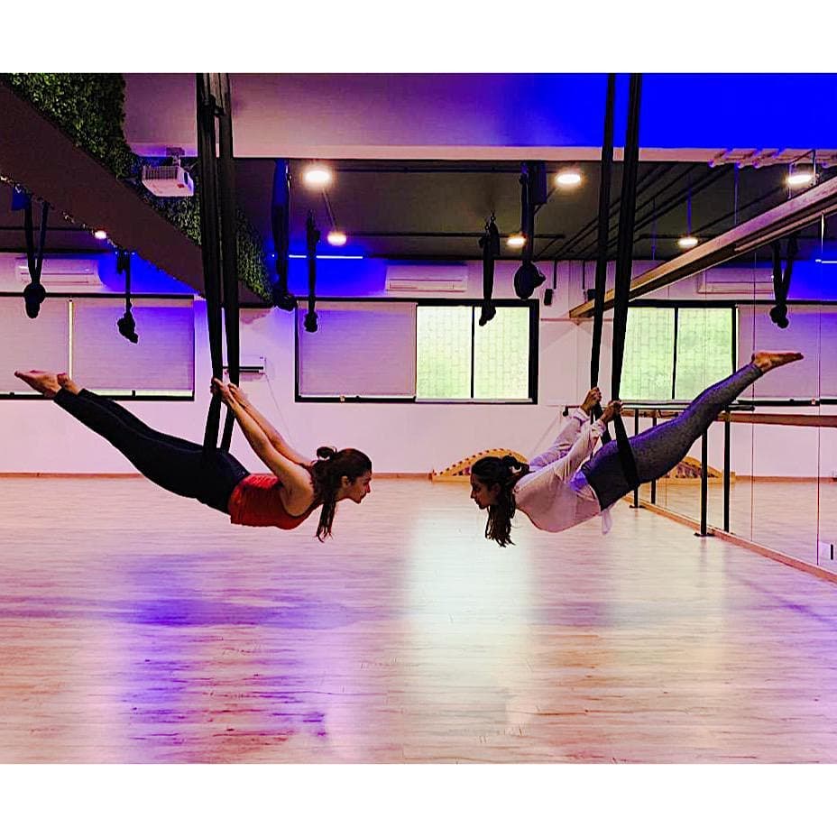 (L-R) Alia Bhatt and her bestie Akansha Ranjan Kapoor. (Photo: aliaabhatt/Instagram)