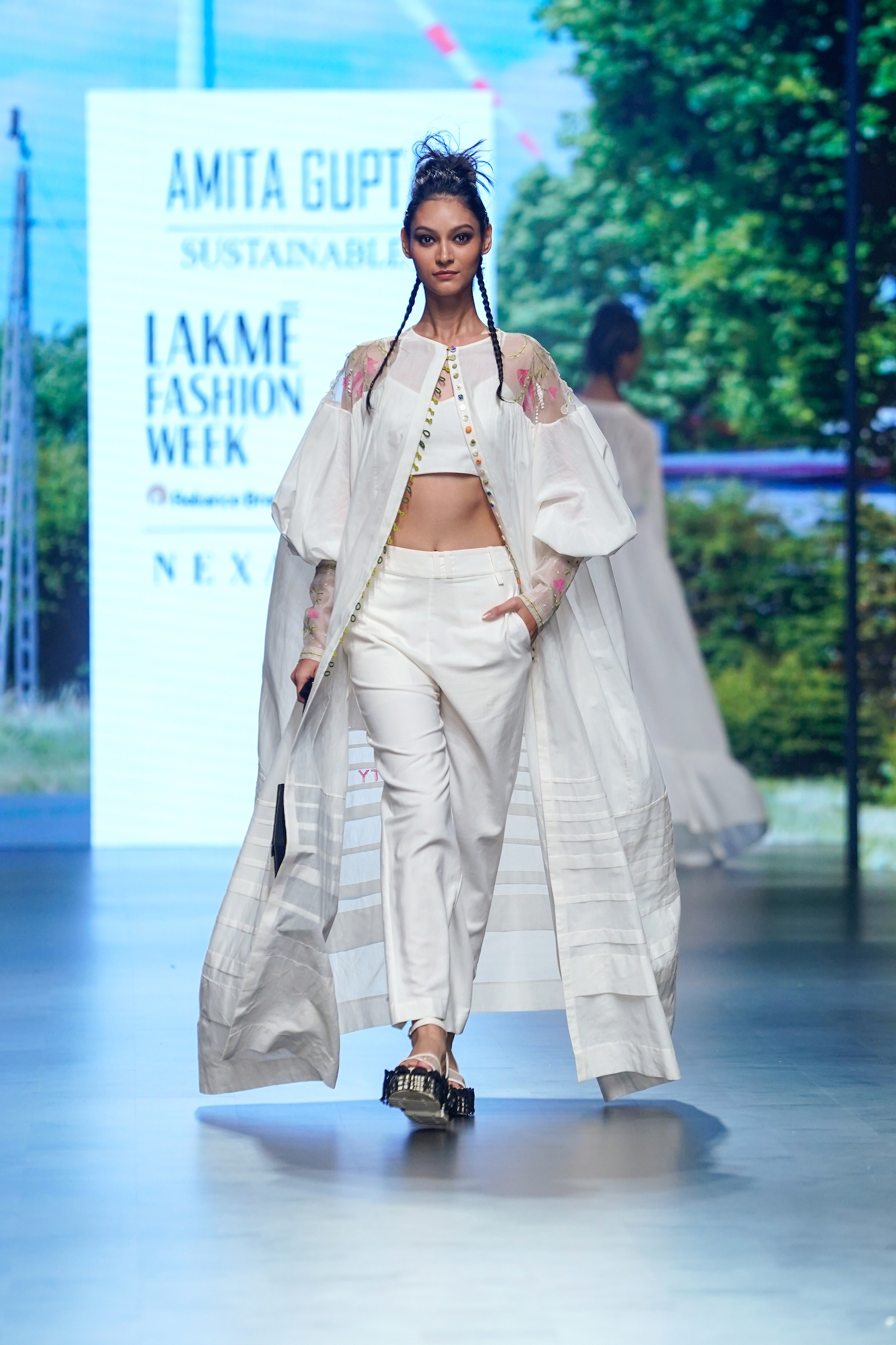 A model walks the ramps in Amita Gupta's collection at Lakmé Fashion Week x FDCI