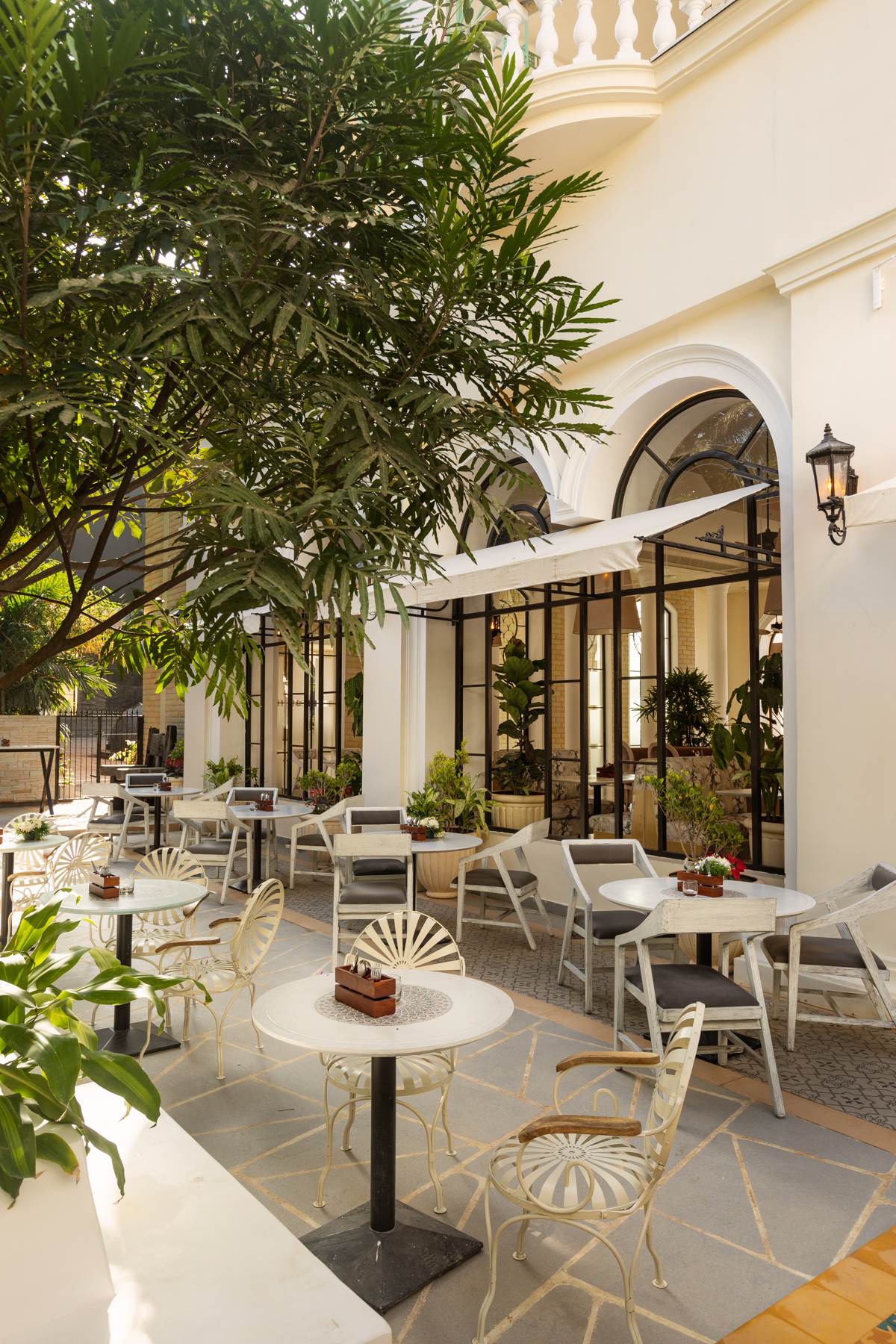 Roxie collaborates with Samsara to create enchanting Valentine's Day experience