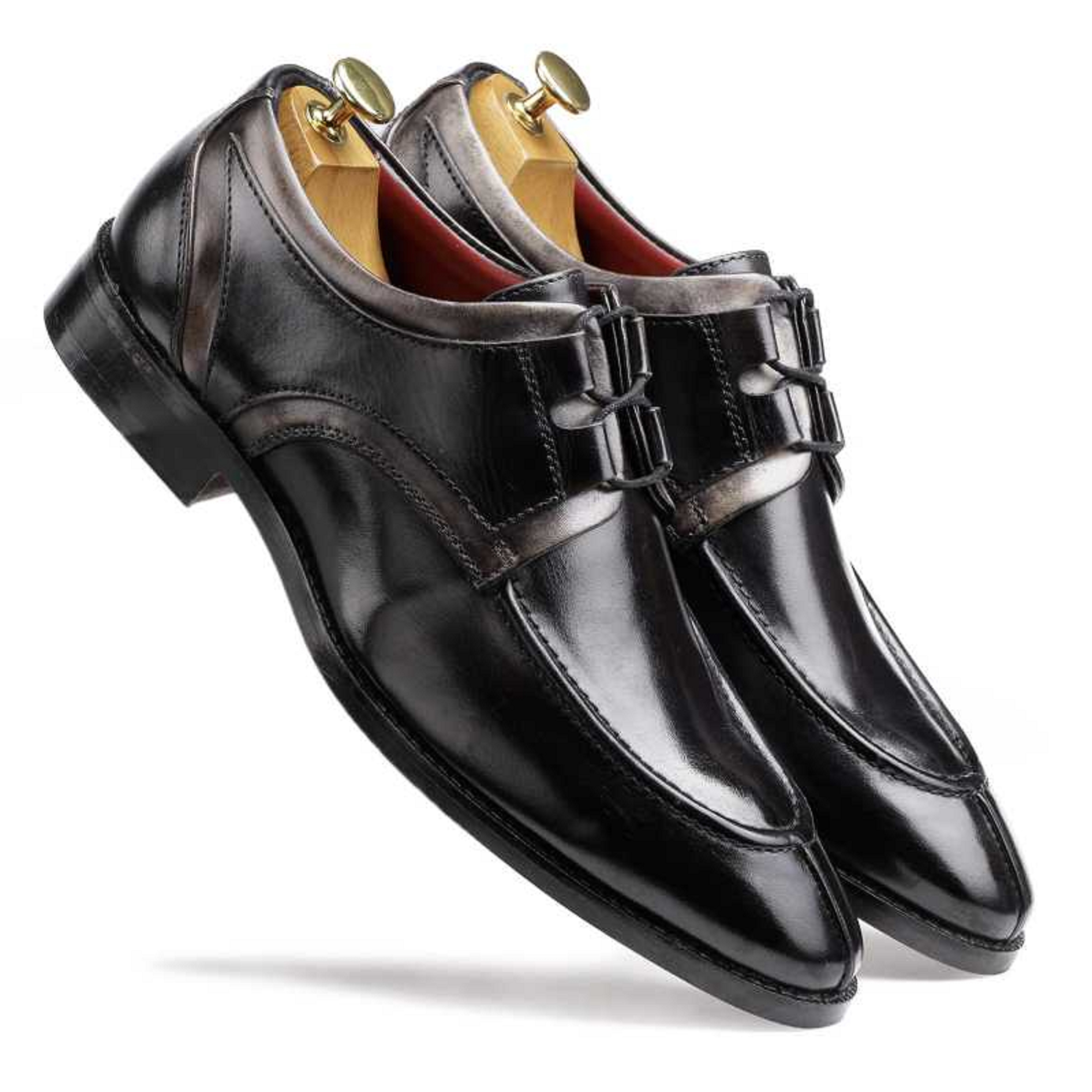 The Valentino Derby in Black-Gray for Men
