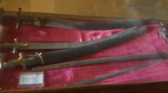 Swords at the a Palace museum 