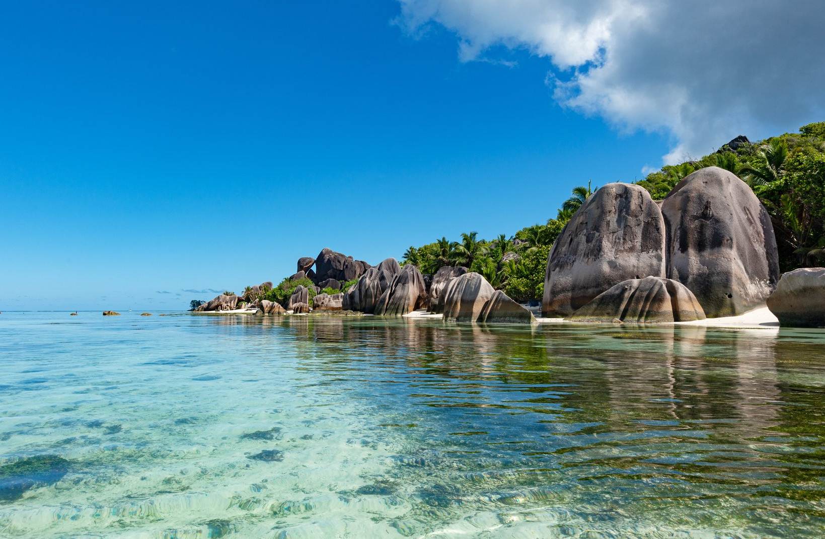 La_Digue_Source_d'Argent-Image courtesy of Paul Turcotte