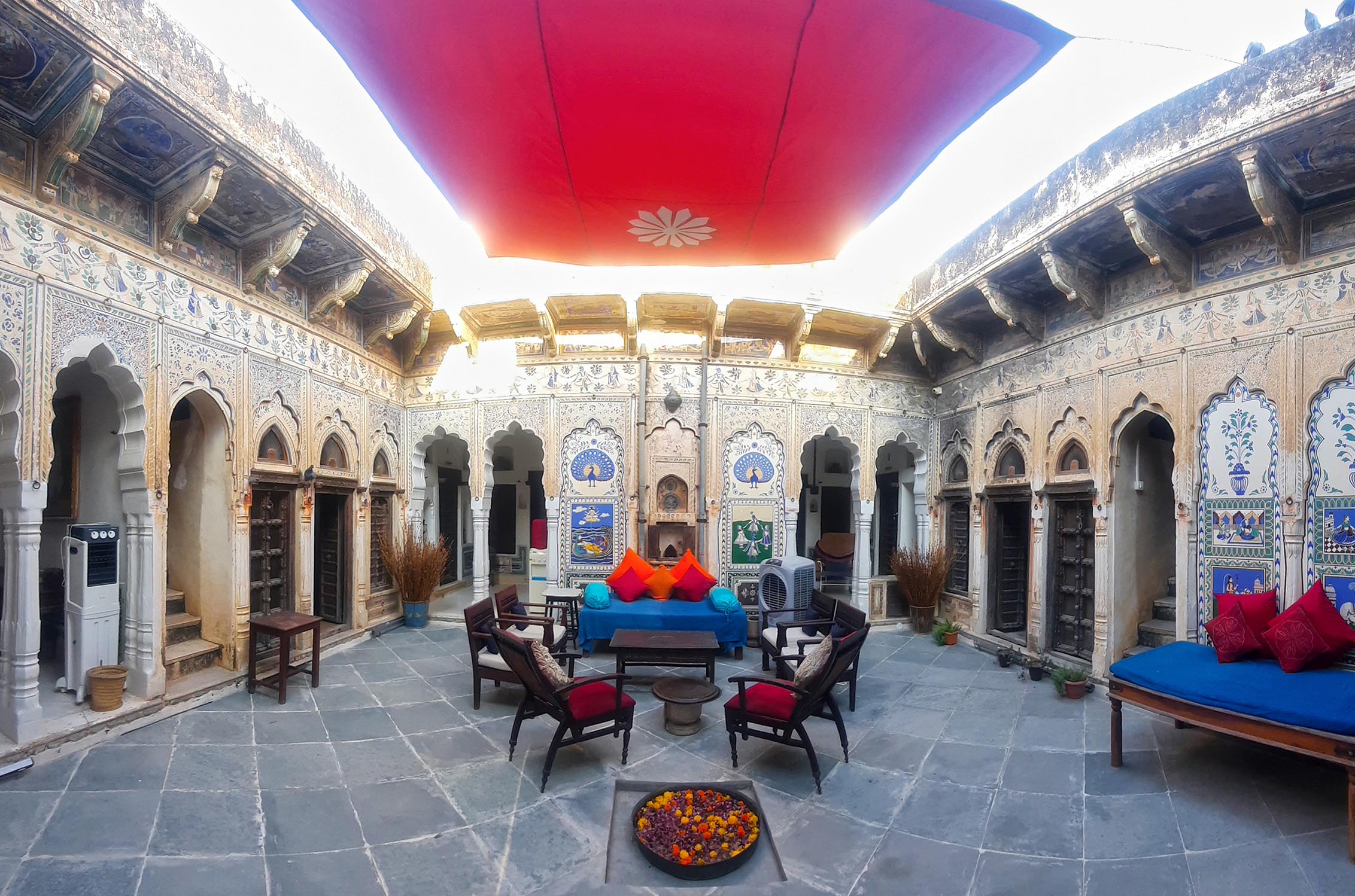 Mohar Haveli Courtyard.jpg 