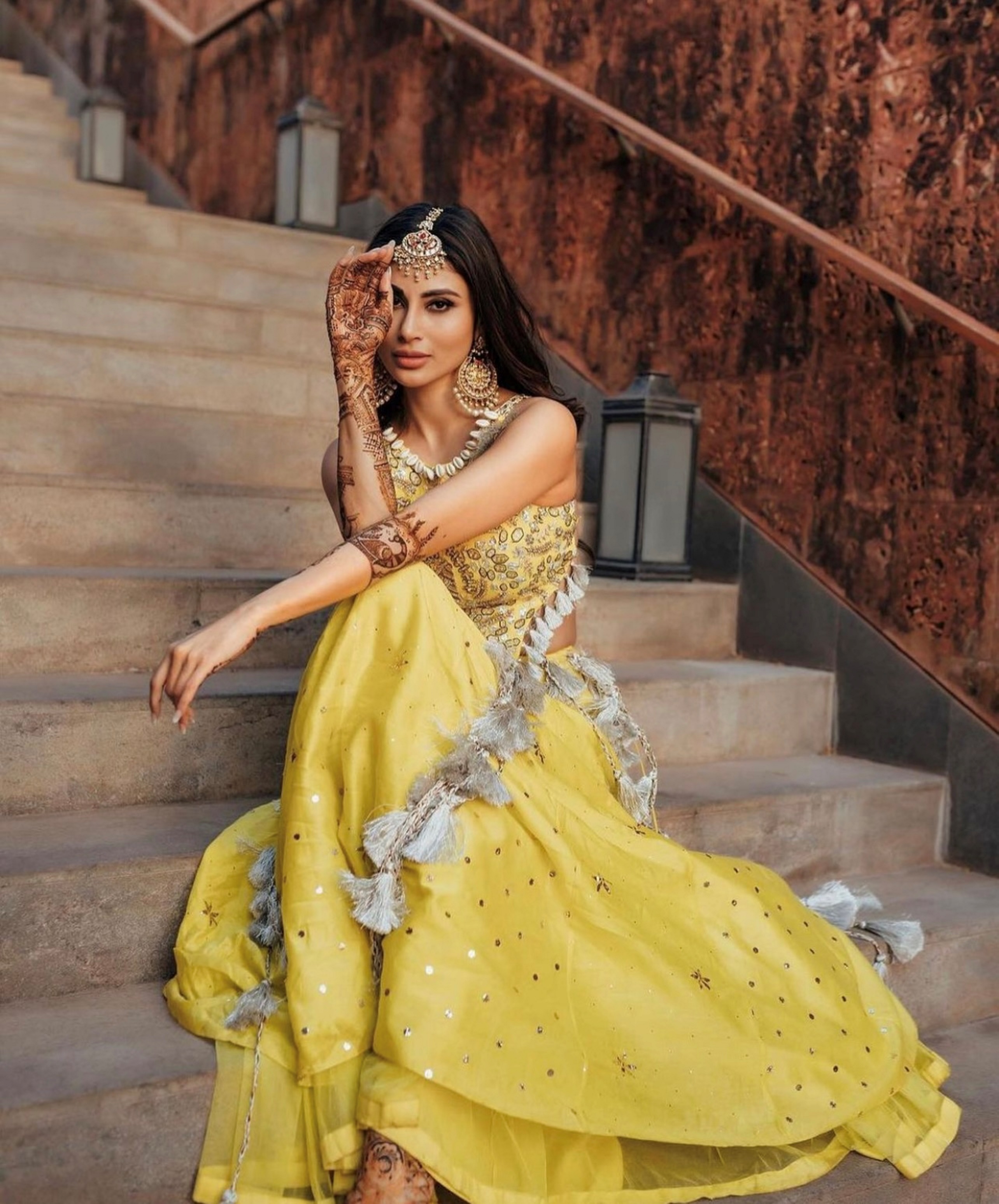 Mouni Roy in a Payal Singhal outfit for her Mehendi (1)