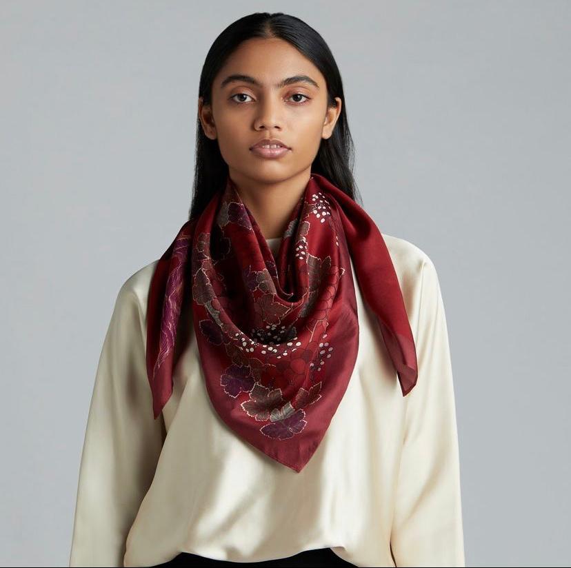 6 Ways to Style a Scarf 