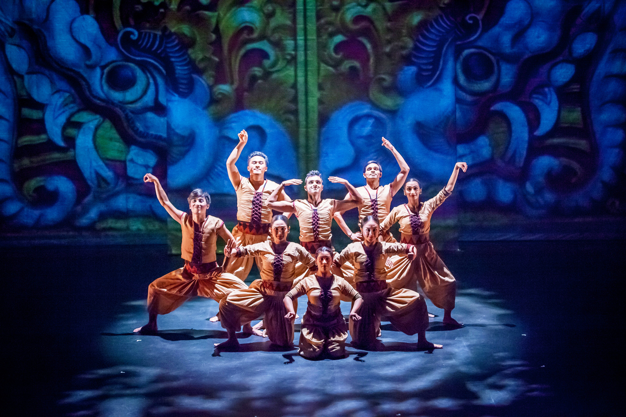 Merging border with dance