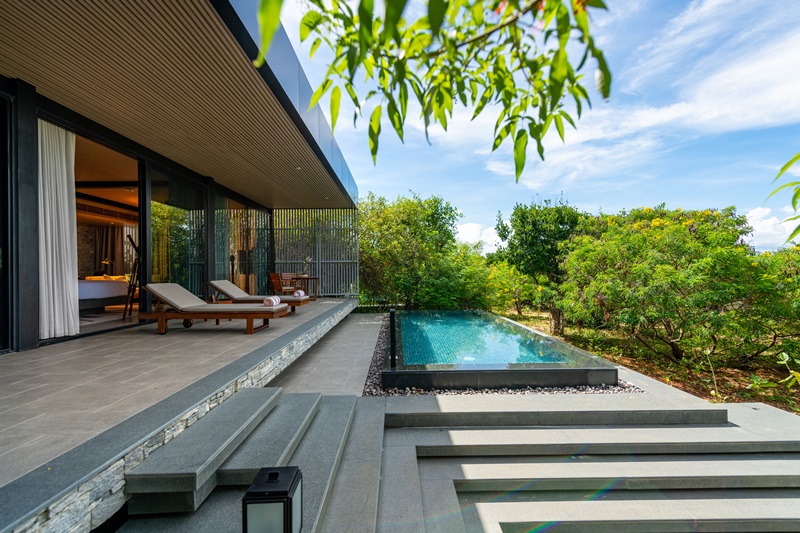 Premium suite with outdoor pool 