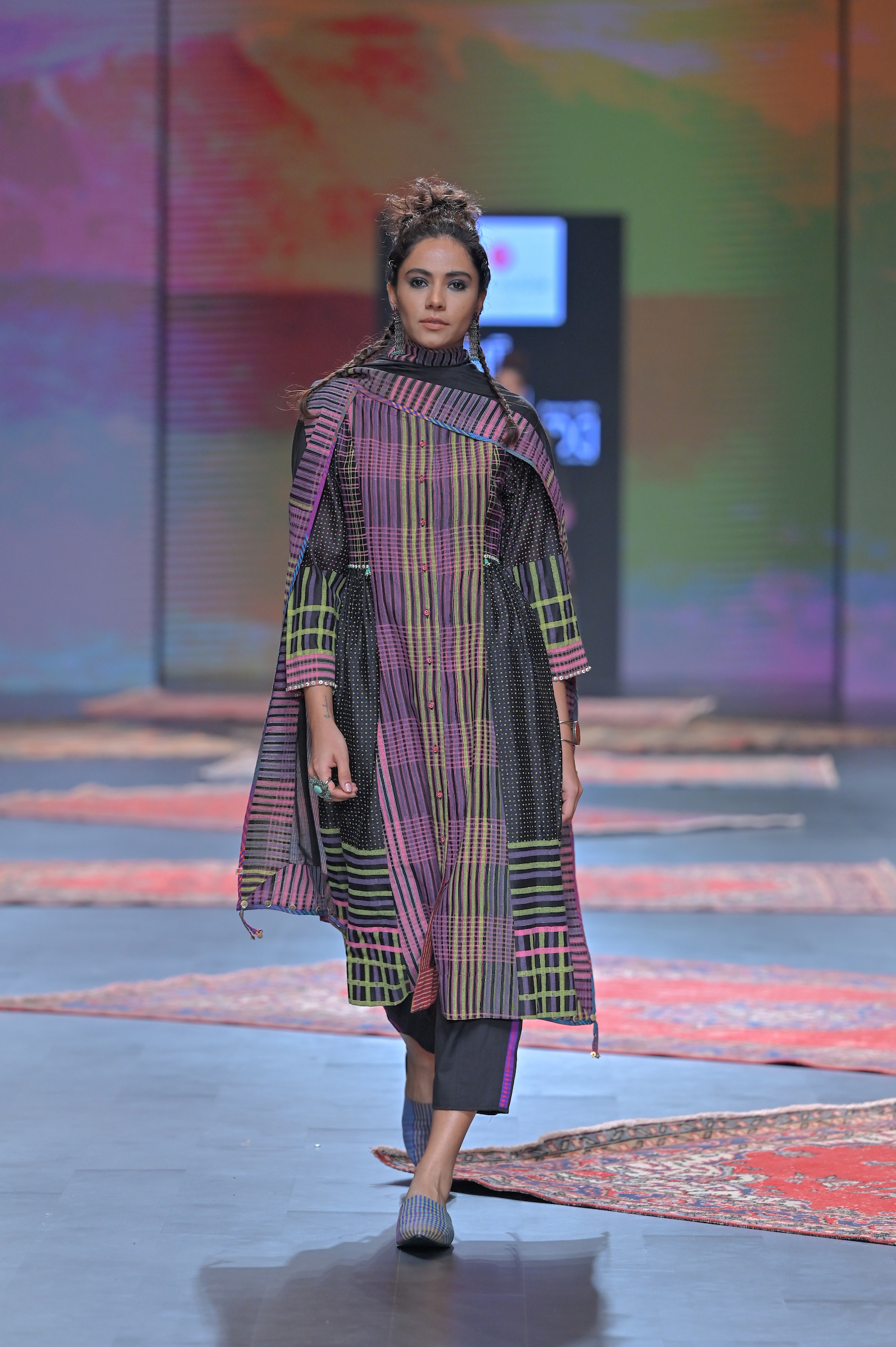 A model showcasing Swatti Kapoor's Sahaara collection at Lakmé Fashion Week x FDCI