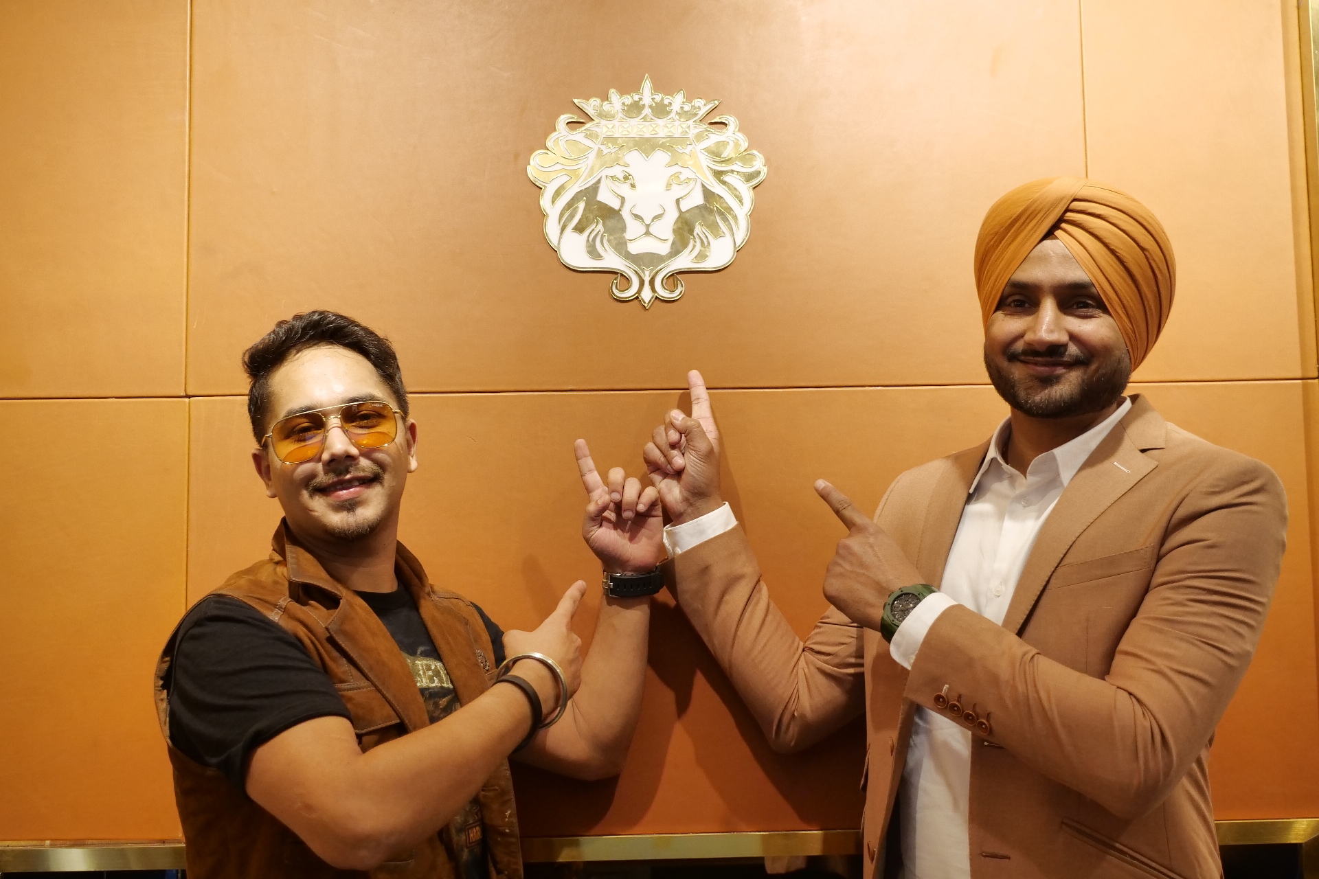 Tabby Bhatia, Founder, Brune & Bareskin and Harbhajan Singh (Bhajji), Brand Ambassador, Brune & Bareskin at the launch of thier 1st Store in Jalandhar.