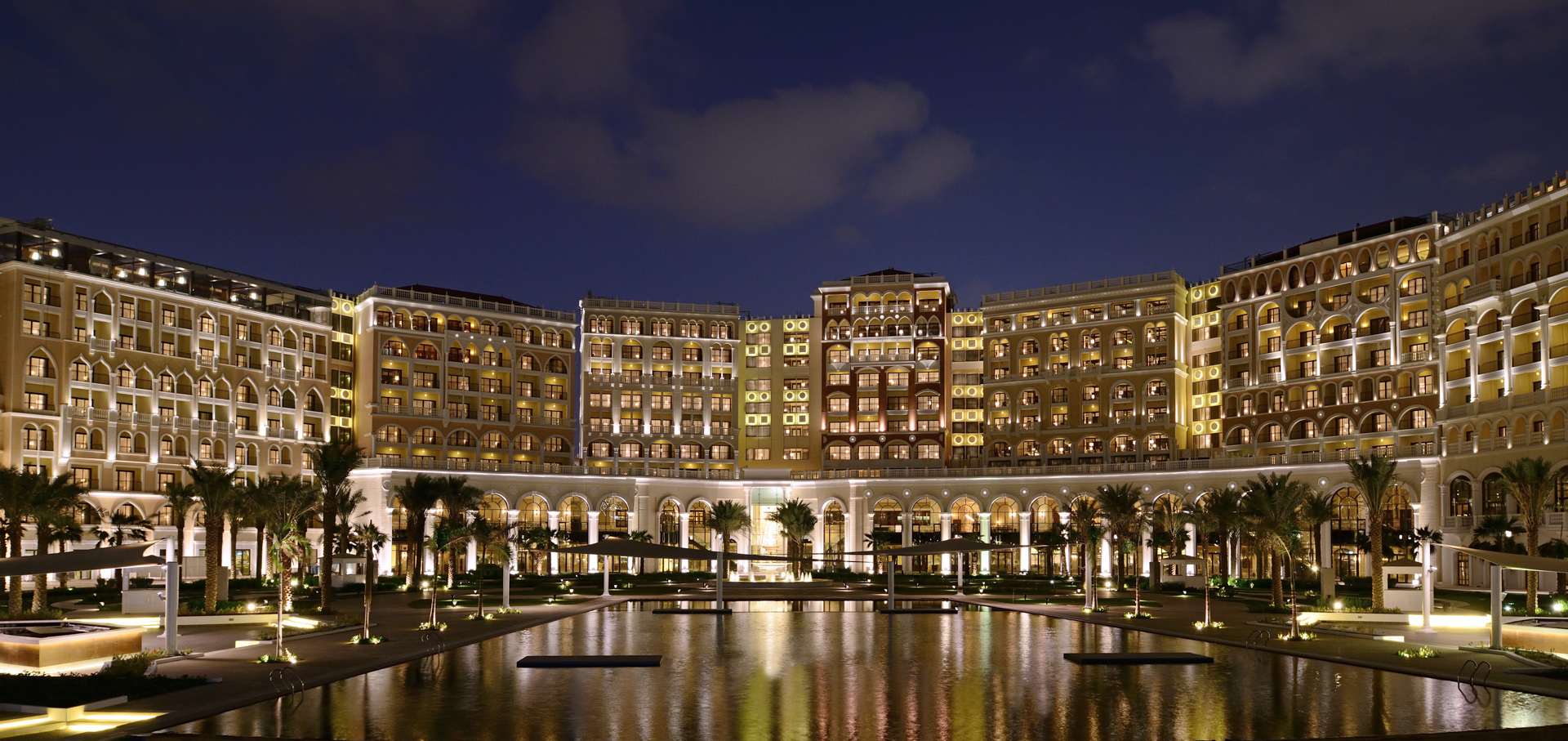  The Ritz-Carlton Abu Dhabi, Grand Canal Exterior