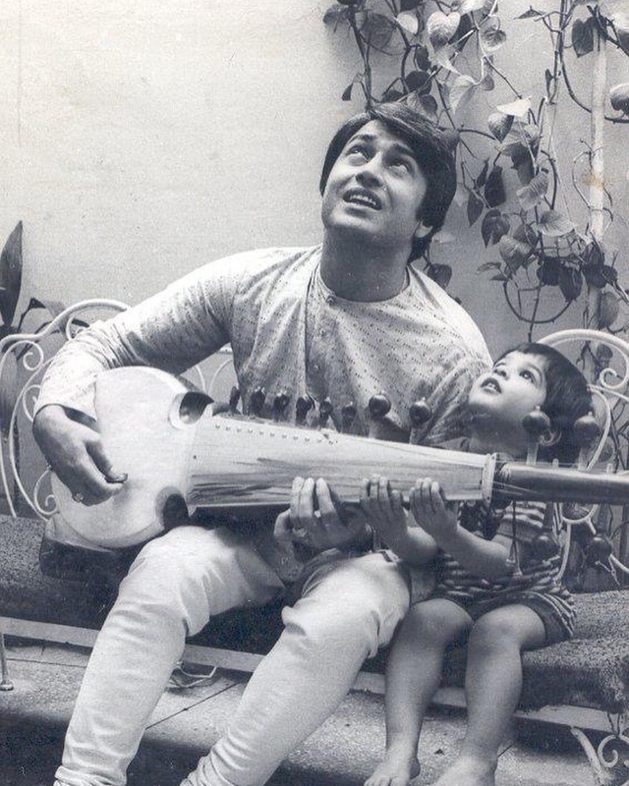 The Ustaad with his younger son Ayaan