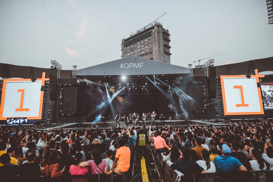The crowd loving Bollywood Composer Amit Trivedi's performance at the first ever OnePlus Music Festival