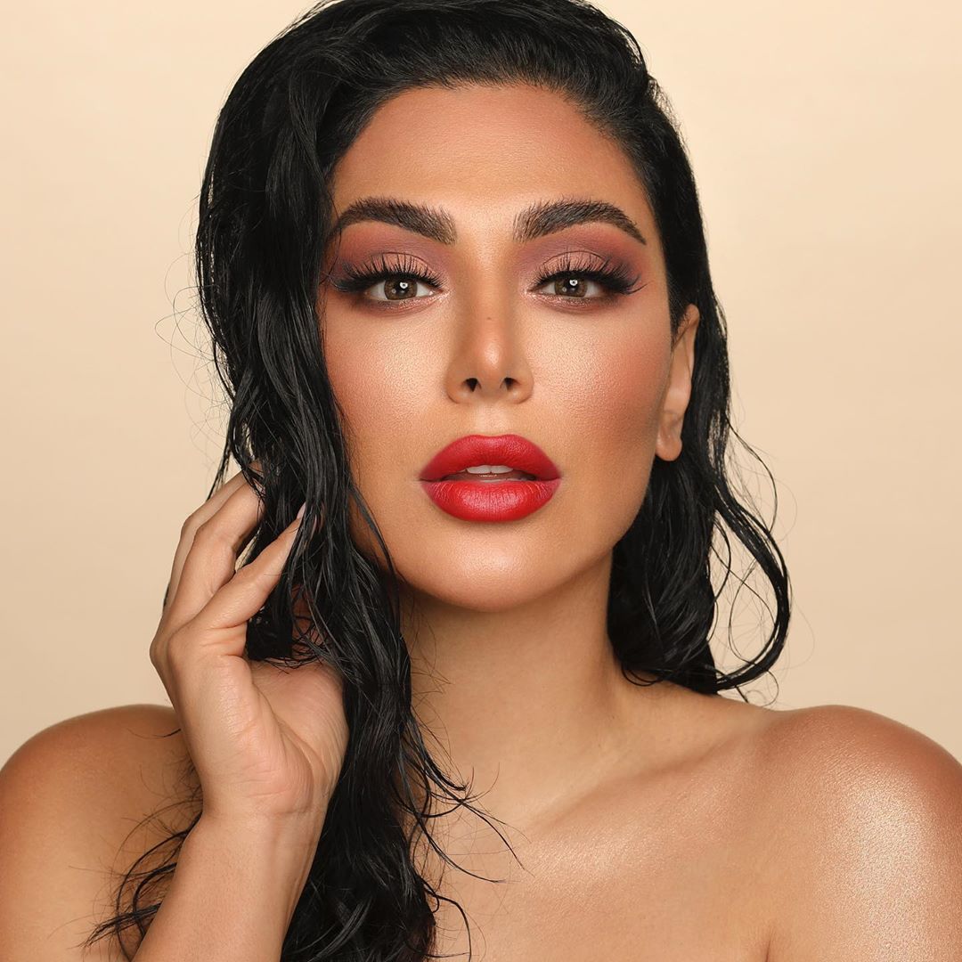 Beauty Blogger Huda Kattan Interview – Huda Beauty Makeup Products