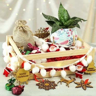igp.com: Christmas Ornaments with Chocolate Potli
