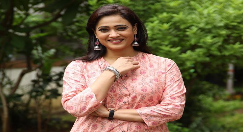 Actress Shweta Tiwari, known for shows like "Kasautii Zindagii Kay" and "Bigg Boss", will return to the telly world after a gap of three years. Shweta will play a Punjabi character in "Mere Dad Ki Dulhan", a coming of age story, which will be aired on Sony Entertainment Television.