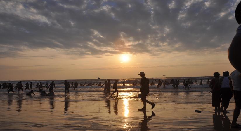 Instead of celebrating the festival traditionally at home, Indians are preferring beaches over mountains during Diwali holidays, a new report from OYO Hotels and Homes revealed on Wednesday. (Photo: IANS)