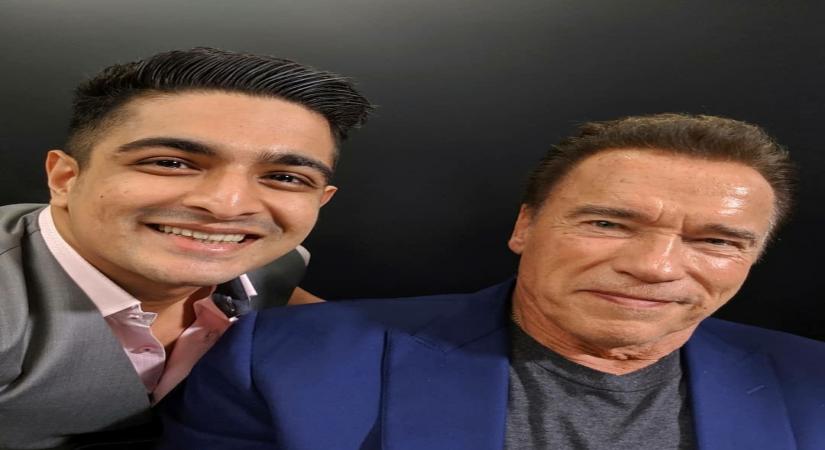 Hollywood action hero Arnold Schwarzenegger was elated to find out that his famous "6 Rules of Success" helped an Indian come out of depression. It happened when an Indian YouTuber Ranveer Allahbadia aka Beerbiceps met Schwarzenegger and Linda Hamilton at the "Terminator: Dark Fate" press tour here.