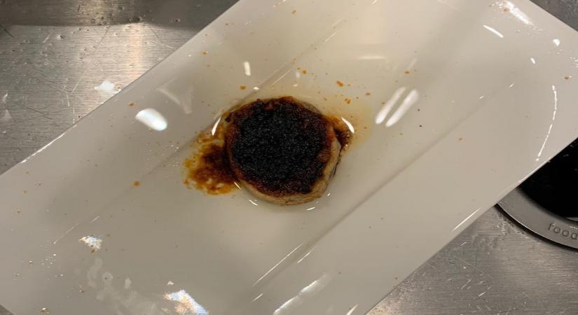 Caption: Actor Chris Pratt has come under fire after jokingly trolling wife Katherine Schwarzenegger over her cooking.