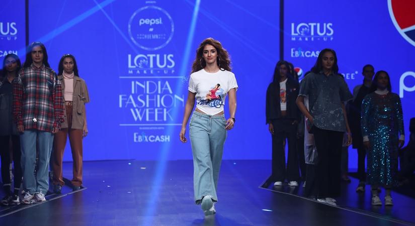 Collection by HUEMN showcased at LMIFWSS20