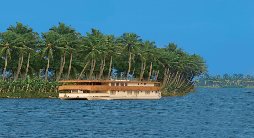The Oberoi Vrinda, Luxury Kerala Cruiser