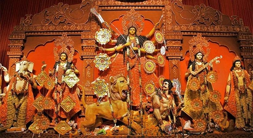 Let's go pandal hopping!