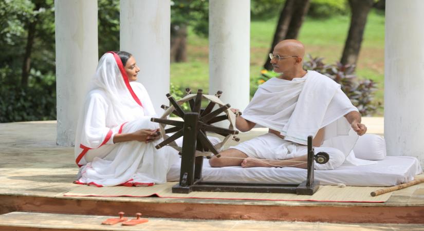 Shanthipriya with Rajesh Khera.