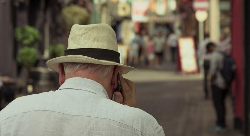 Human-like skin can make phone 'feel' tickling, twisting