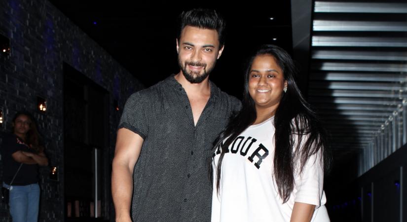 Actor Aayush Sharma with his wife Arpita Khan. (Photo: IANS)