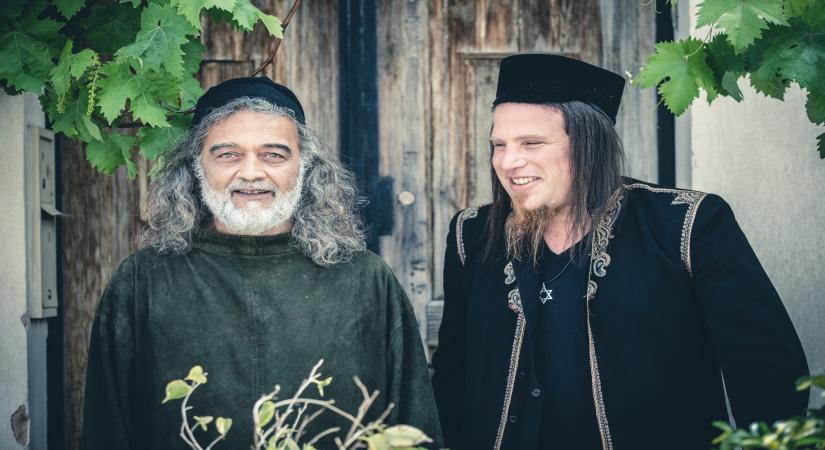 Popular singer Lucky Ali and Israeli indie rocker Eliezer Botzer have joined hands for an album titled "Lemalla". The cross-cultural project's first song "On my way" is out now.