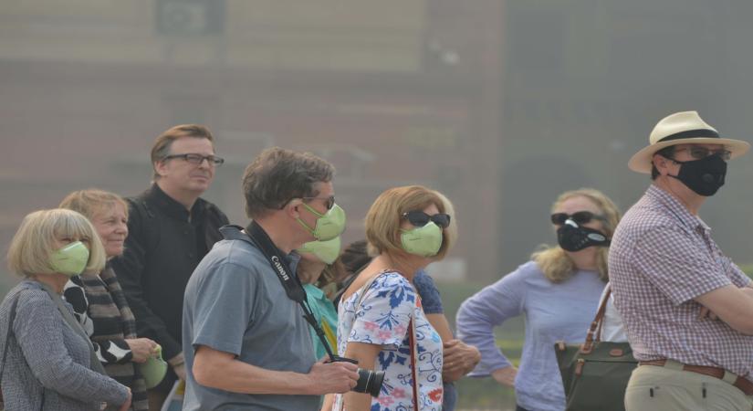 With the air quality worsening in the Delhi-NCR region, health experts on Wednesday revealed that doctors have observed 30 per cent jump in skin related problems here. (Photo: IANS)