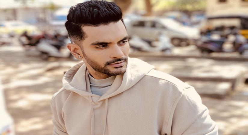 Angad Bedi first look of 'The Zoya Factor'