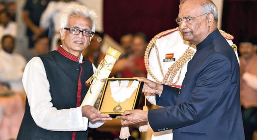 Tez Hazarika receiving the Bharat Ratna award on behalf of his late father Bhupen Hazarika