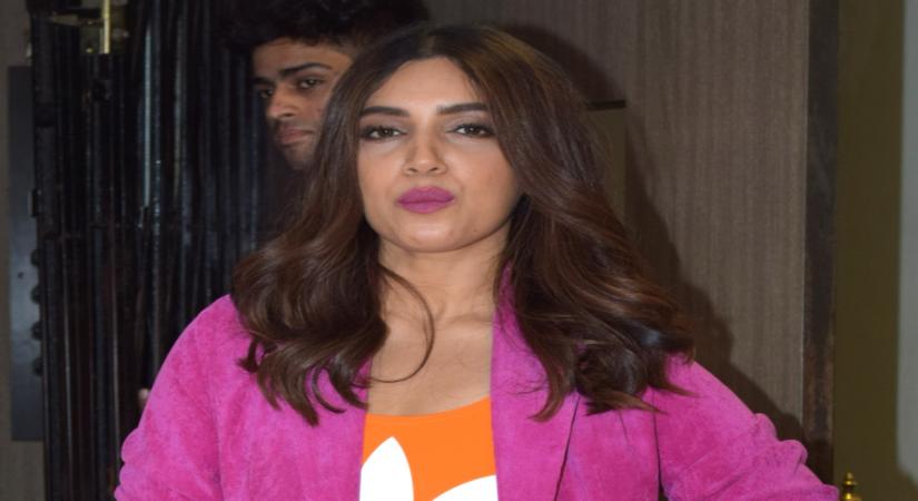 Mumbai: Actress Bhumi Pednekar seen at a recording studio in Mumbai's Juhu on Nov 5, 2019. (Photo: IANS)