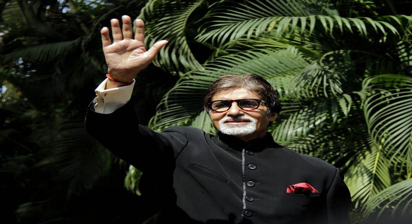 Bollywood superstar Amitabh Bachchan greeted by fans and media on his 70th Birthday at his Jalsa Bungalow in Juhu, Mumbai. (Photo: IANS)