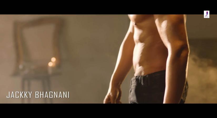 Actor-producer Jackky Bhagnani dared to bare his torso in the video of a new song titled "Aa jaana", sung by Darshan Raval and Prakriti Kakar.