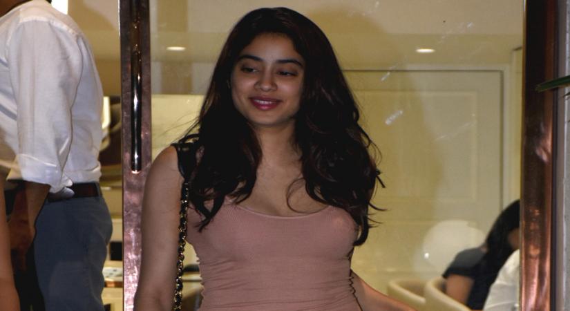 Mumbai: Actress Janhvi Kapoor seen in Mumbai on Oct 31, 2019. (Photo: IANS)