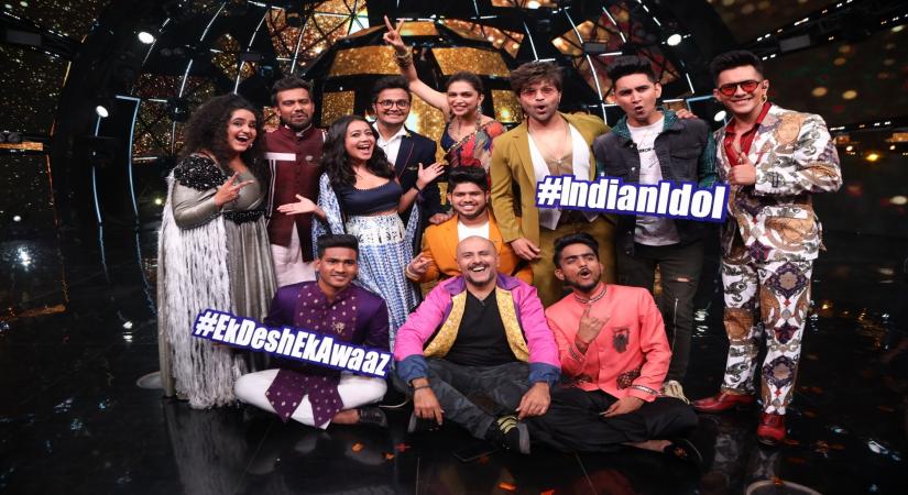 Singer Neha Kakkar was so moved on hearing a musician's story while shooting for "Indian Idol" season 11 that she decided to gift him Rs 2 lakh.