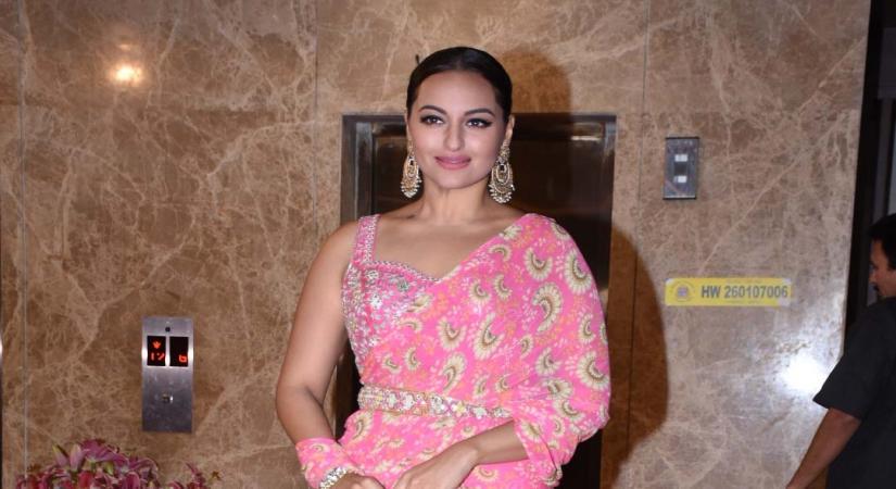 Mumbai: Actress Sonakshi Sinha at filmmaker Ramesh Taurani's Diwali bash in Mumbai on Oct 23, 2019. (Photo: IANS)