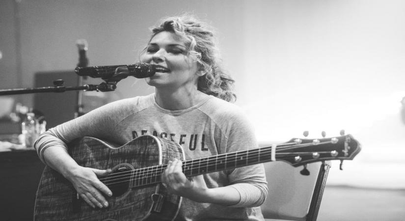 Shania Twain. (Photo: Twitter/@ShaniaTwain)