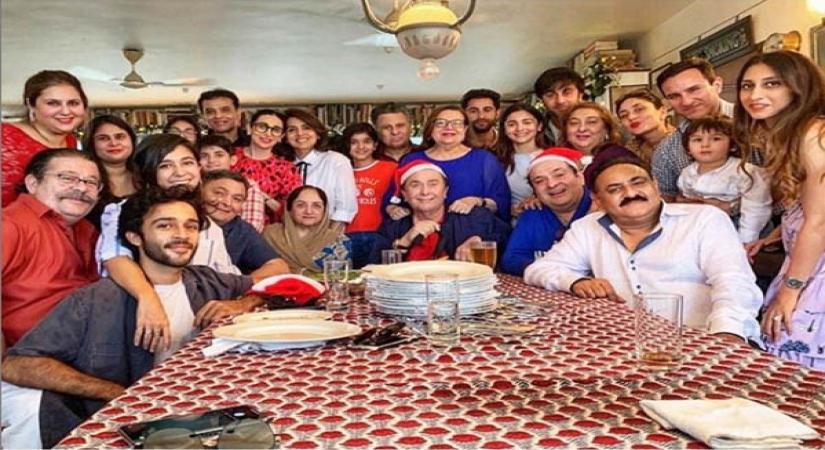 Four generations of Kapoors in one Xmas photo-op.