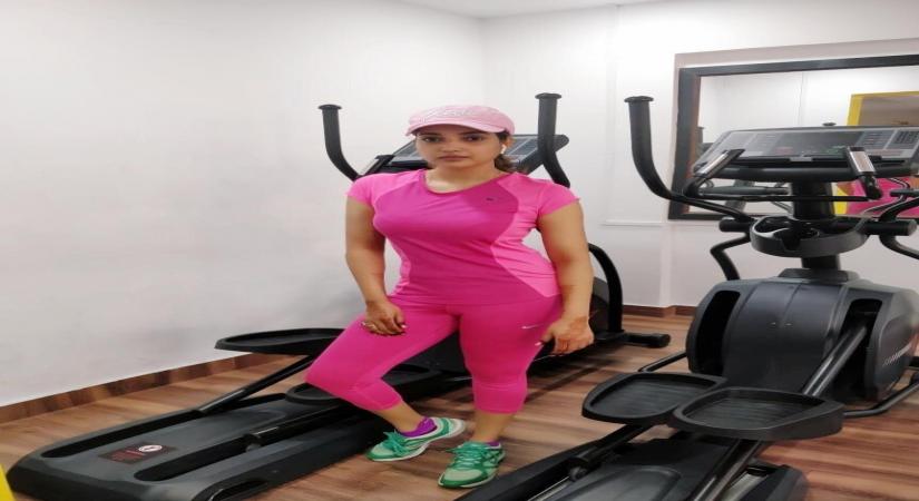 Television and stage actress Rupali Bhosle has taken to keto diet like fish to water. Rupali has been a health and fitness freak for long, and she says that taking to keto diet has worked wonders.
