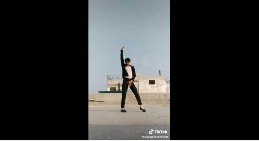 Hrithik Roshan is considered as one of the best dancers in Bollywood and an appreciation by the superstar is the wish of every dancer.