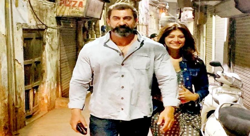 Actress Pooja Batra, who is known for her roles in the nineties hits such as "Haseena Maan Jaayegi", "Nayak" and "Virasat", has reportedly married actor Nawab Shah. Although the actors have not officialy confirmed the rumours, photographs and videos shared by the couple on social media broadly hints at the fact that a secret wedding has already taken place. (Photo: Instagram/poojabatra)