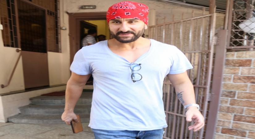 Mumbai: Actor Saif Ali Khan seen at Bandra on May 25, 2019. (Photo: IANS)