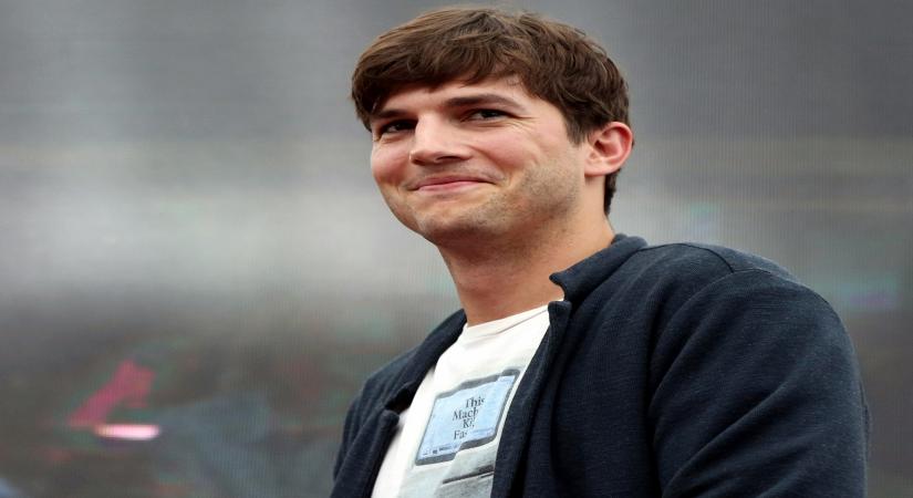 Los Angeles, Feb 5 (IANS) Ashton Kutcher says he will "never stop loving" ex-wife Demi Moore's children.