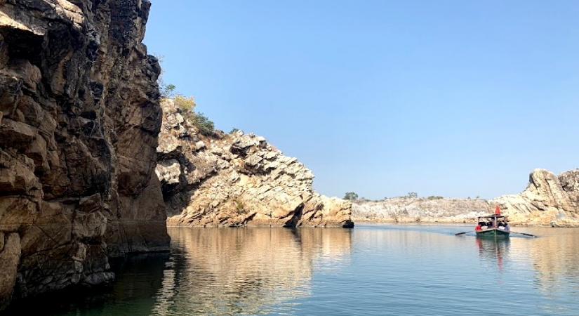 River Narmada’s Beautiful Marble Rocks