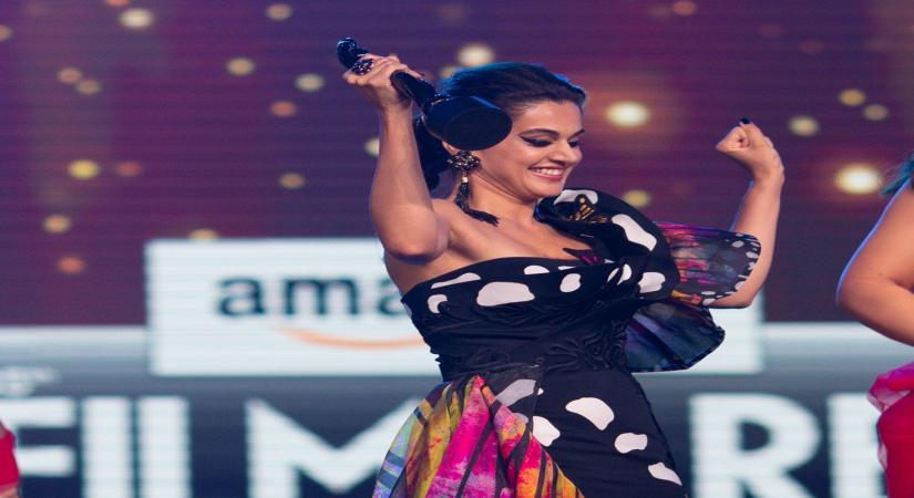 Actress Taapsee Pannu is thrilled about sharing the Best Actress (Critics) Filmfare Award 2020 with her "Saand Ki Aankh" co-star Bhumi Pednekar. But it's her witty reply to the "Bollywood ki female Ayushmann Khurrana" comment that's winning hearts.